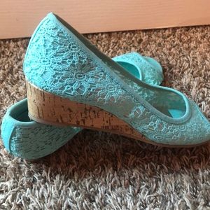 American Eagle Wedges